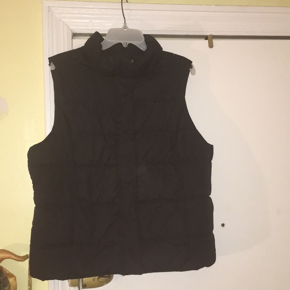 Gap black vest